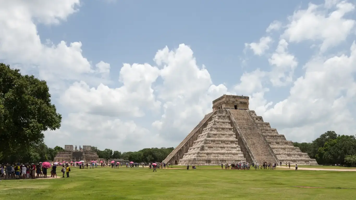 Die Geschichte des „kleinen Hauses“, das sich über den Boden erhebt und darunter einen Schatz der Antike verbirgt