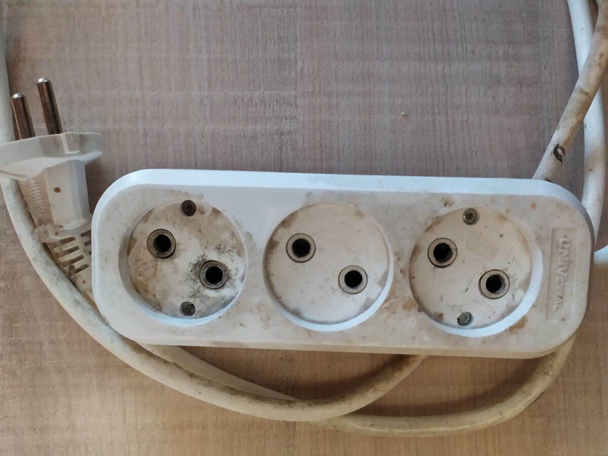 Verabschieden Sie sich von abgenutzten, vergilbten Verlängerungskabeln: Hier ist eine schnelle und effektive Methode, um sie zu reinigen.